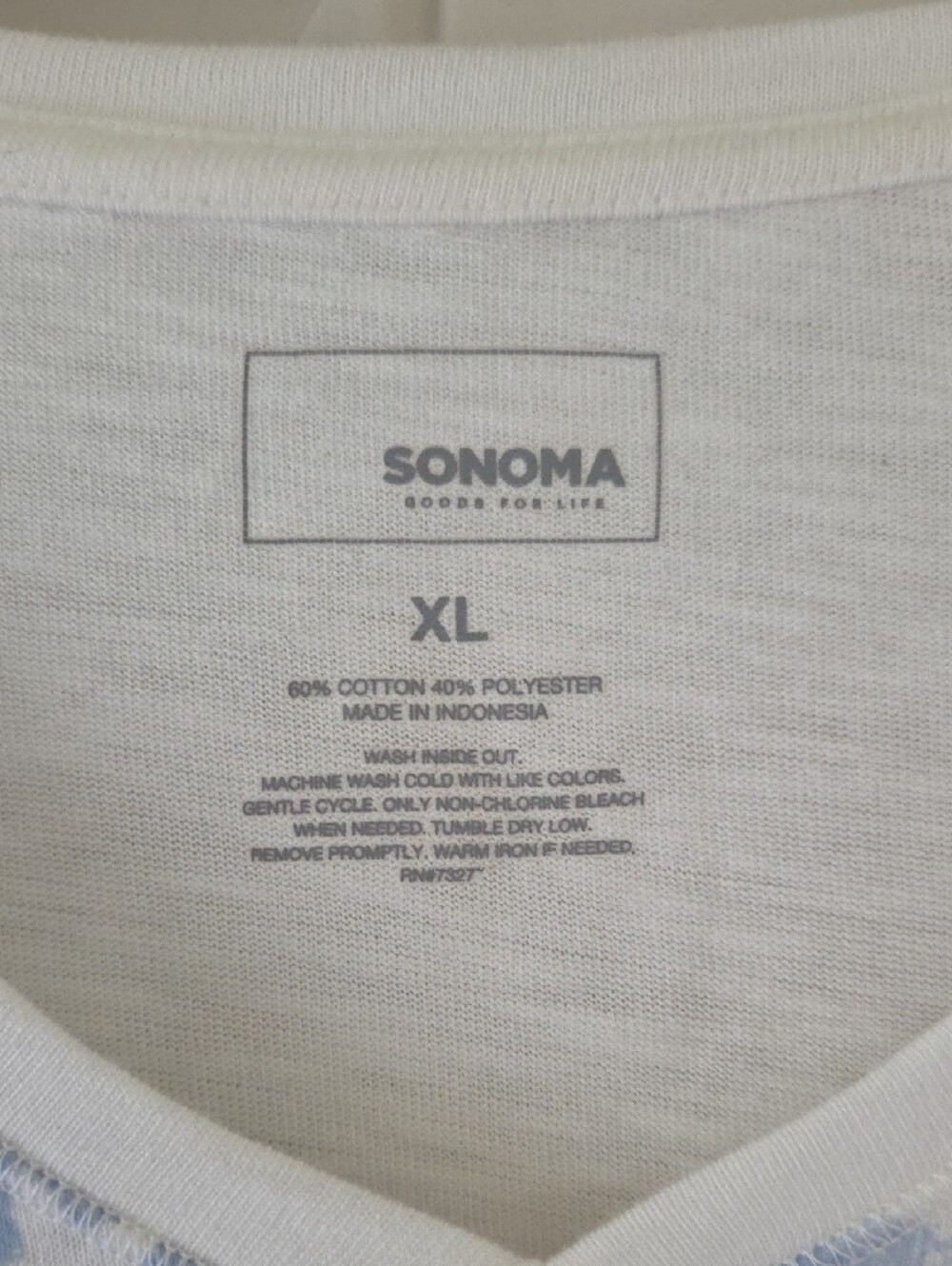 Sonoma V-Neck Flag Pullover in Light Blue & Coral - Picture 2 of 3
